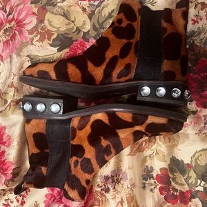 Adorable Louise et Cie Cow Print Cinnamon & Chocolate Brown Booties - Size 8"